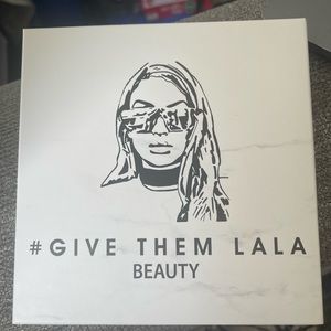 #GIVE THEM LALA BEAUTY The pretty palette